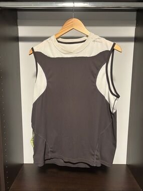SUGOI Men’s Sleeveless Performance Tank Top - Gray & White